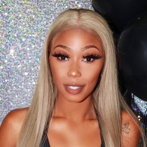 Meet your Posher, Ash